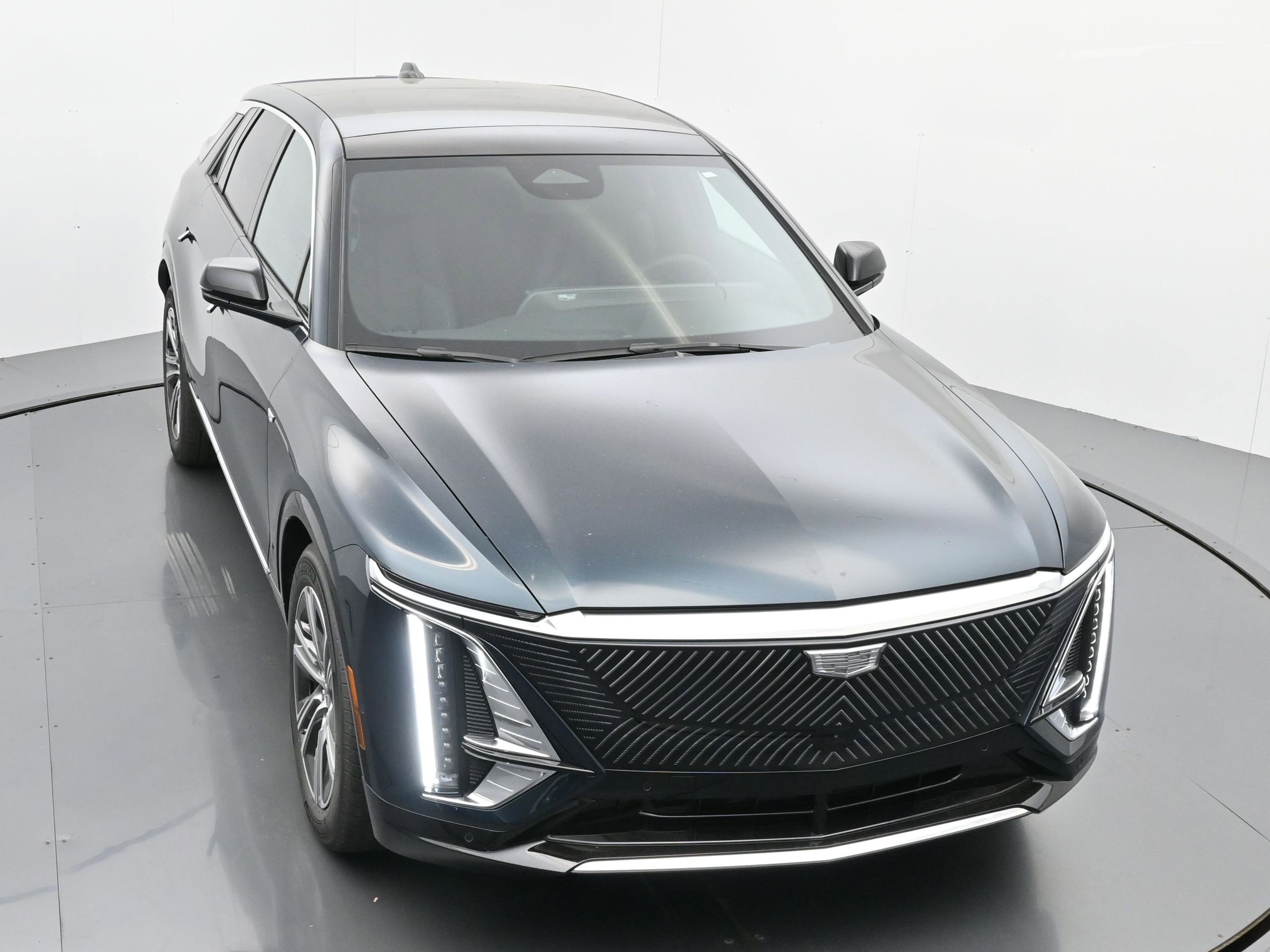 New 2025 Cadillac Lyriq Luxury image 30
