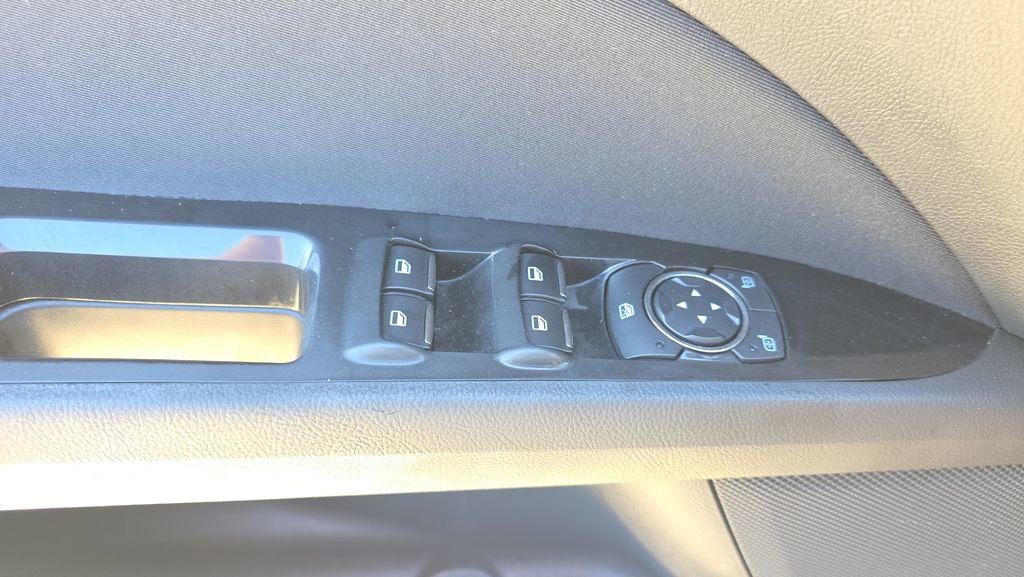 Used 2015 Ford Fusion SE FWD image 21