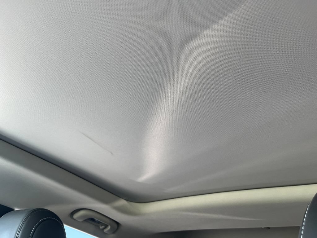 Used 2024 Buick Encore GX Avenir w/ Avenir Technology Package FWD image 21