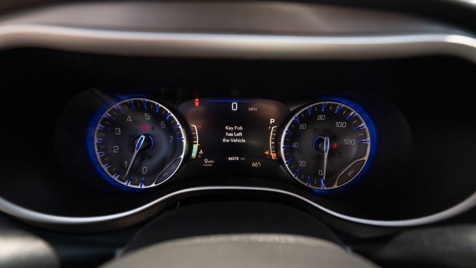 Used 2023 Chrysler Pacifica Touring-L FWD image 42