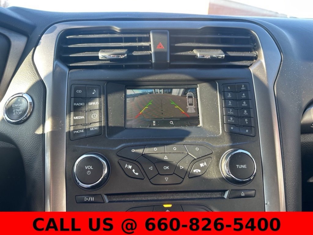 Used 2017 Ford Fusion SE image 9