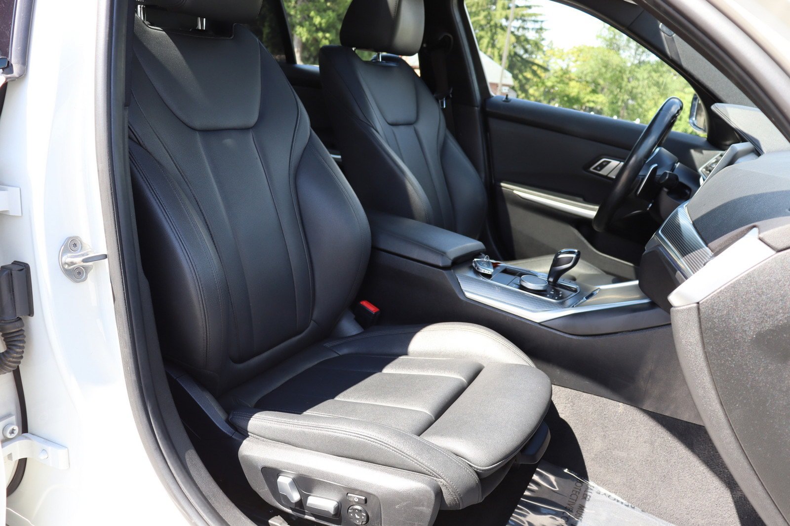 Used 2019 BMW 330i xDrive Sedan w/ M Sport Package AWD/4WD image 21