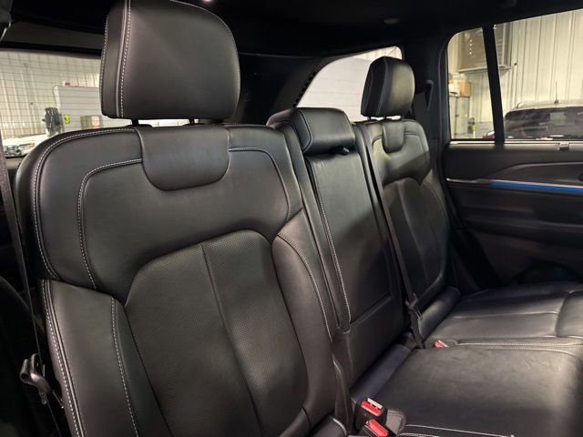 Used 2022 Jeep Grand Cherokee Overland image 33