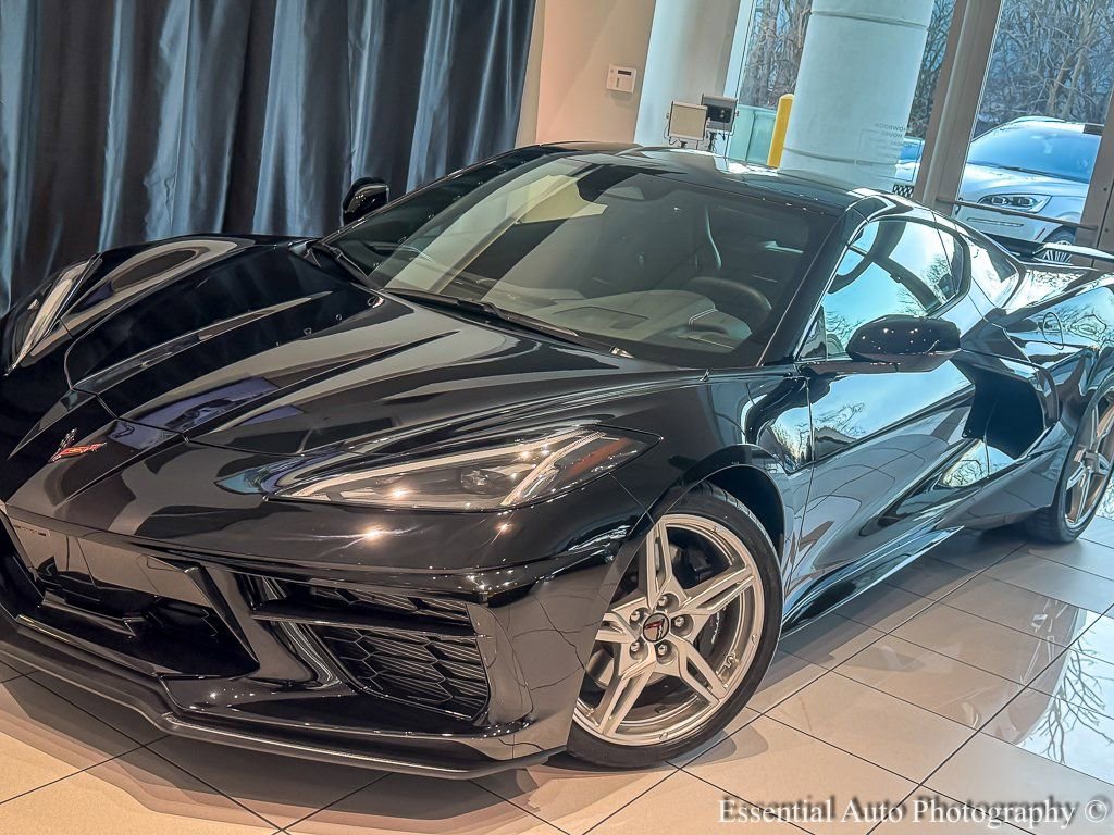 Used 2024 Chevrolet Corvette Stingray Coupe w/ Z51 Performance Package image 6