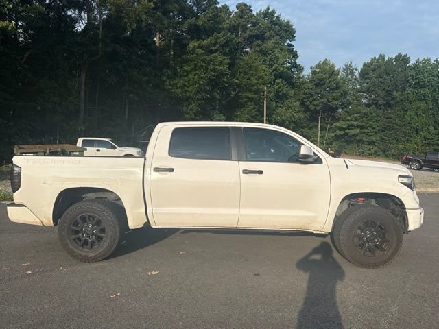Used 2017 Toyota Tundra SR5 AWD/4WD image 6