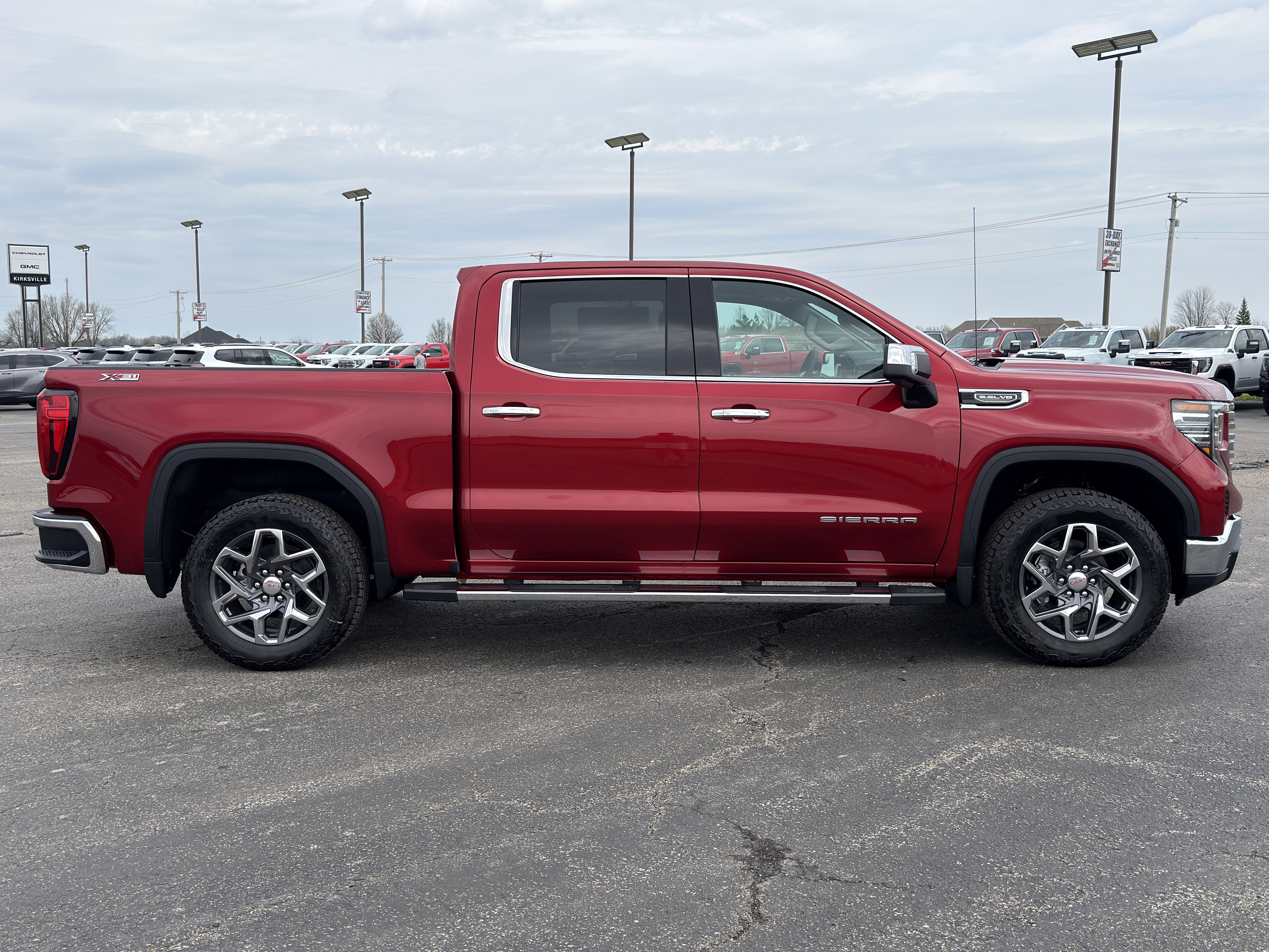 New 2026 GMC Sierra 1500 SLT w/ SLT Premium Package image 3