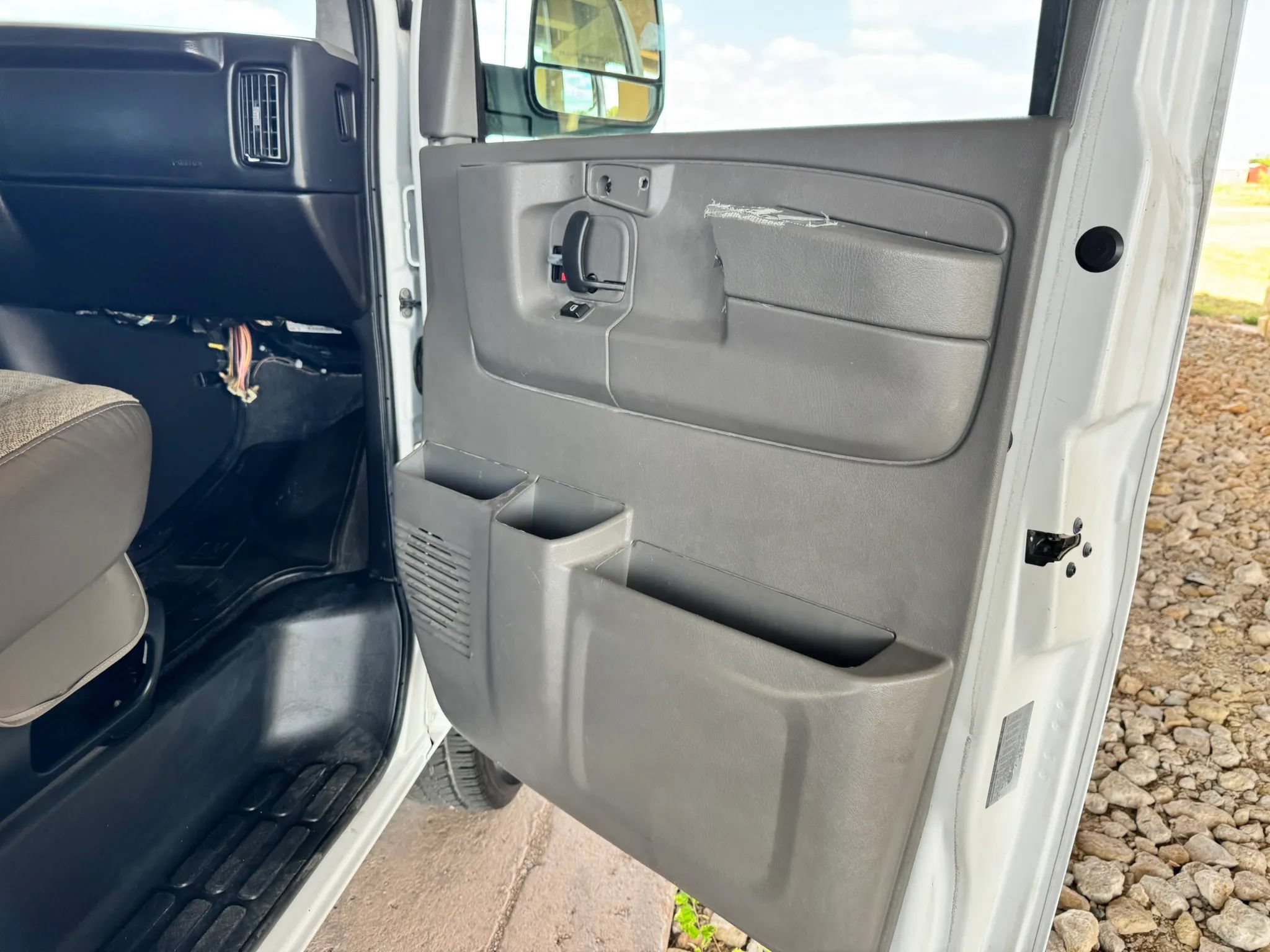 Used 2008 Chevrolet Express 3500 Extended Passenger w/ LT Preferred Equipment Group RWD image 20