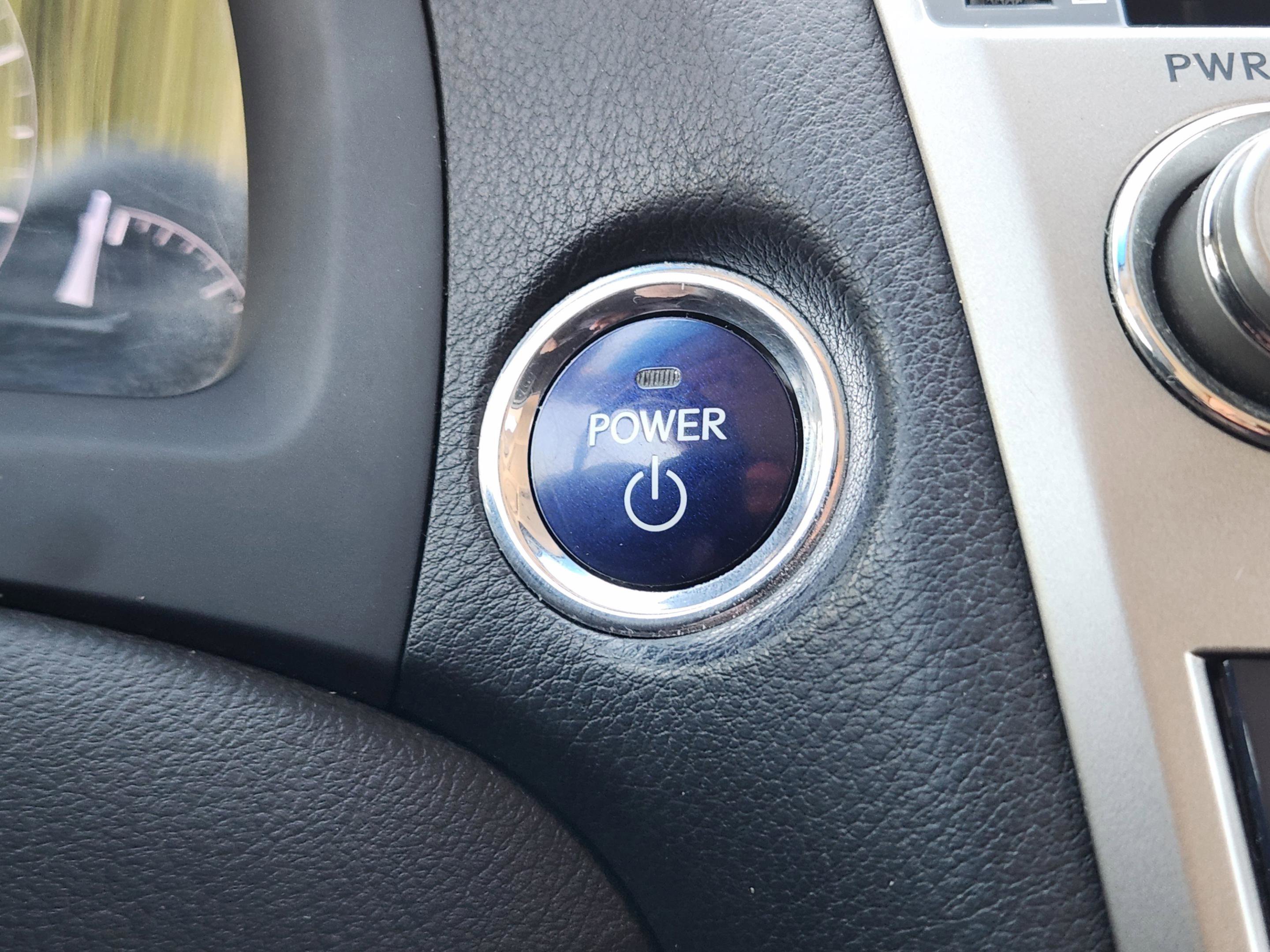 Used 2013 Lexus RX 450h AWD w/ Navigation Pkg image 14