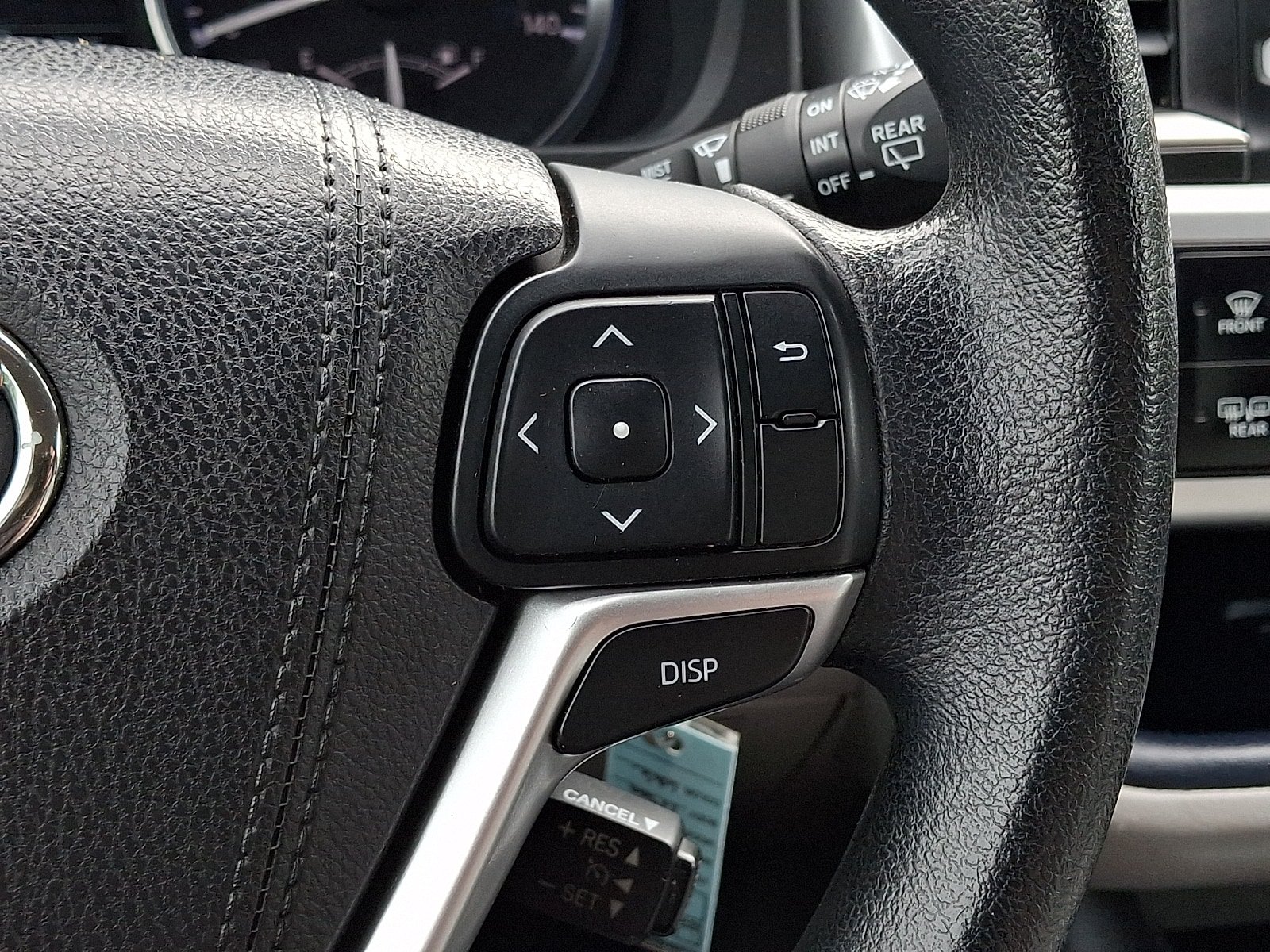Used 2016 Toyota Highlander LE AWD/4WD image 21