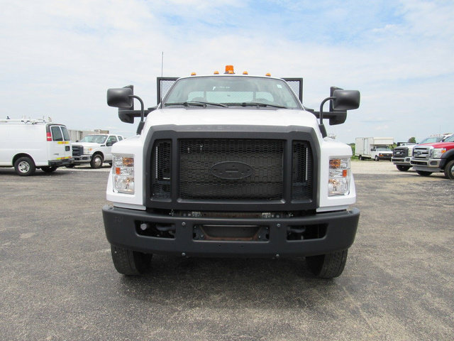 Used 2022 Ford F750 2WD Regular Cab Super Duty image 8