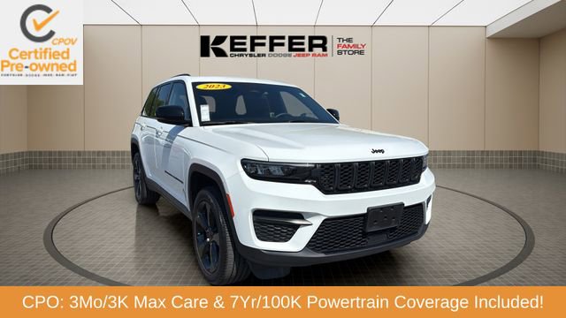 Certified 2023 Jeep Grand Cherokee Altitude AWD/4WD image 9