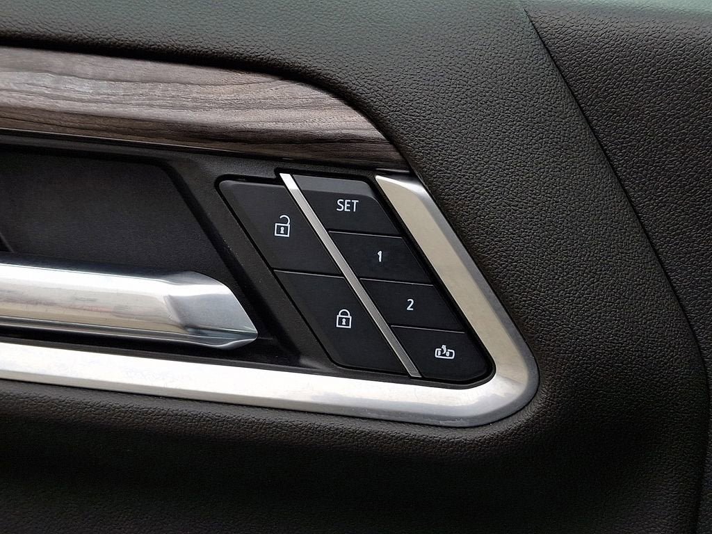 Certified 2025 Chevrolet Silverado 2500 LTZ w/ LTZ Convenience Package image 29