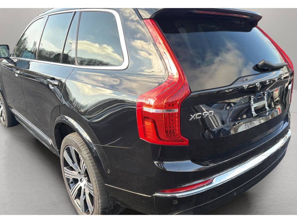 Used 2023 Volvo XC90 T8 Plus w/ Protection Package image 12