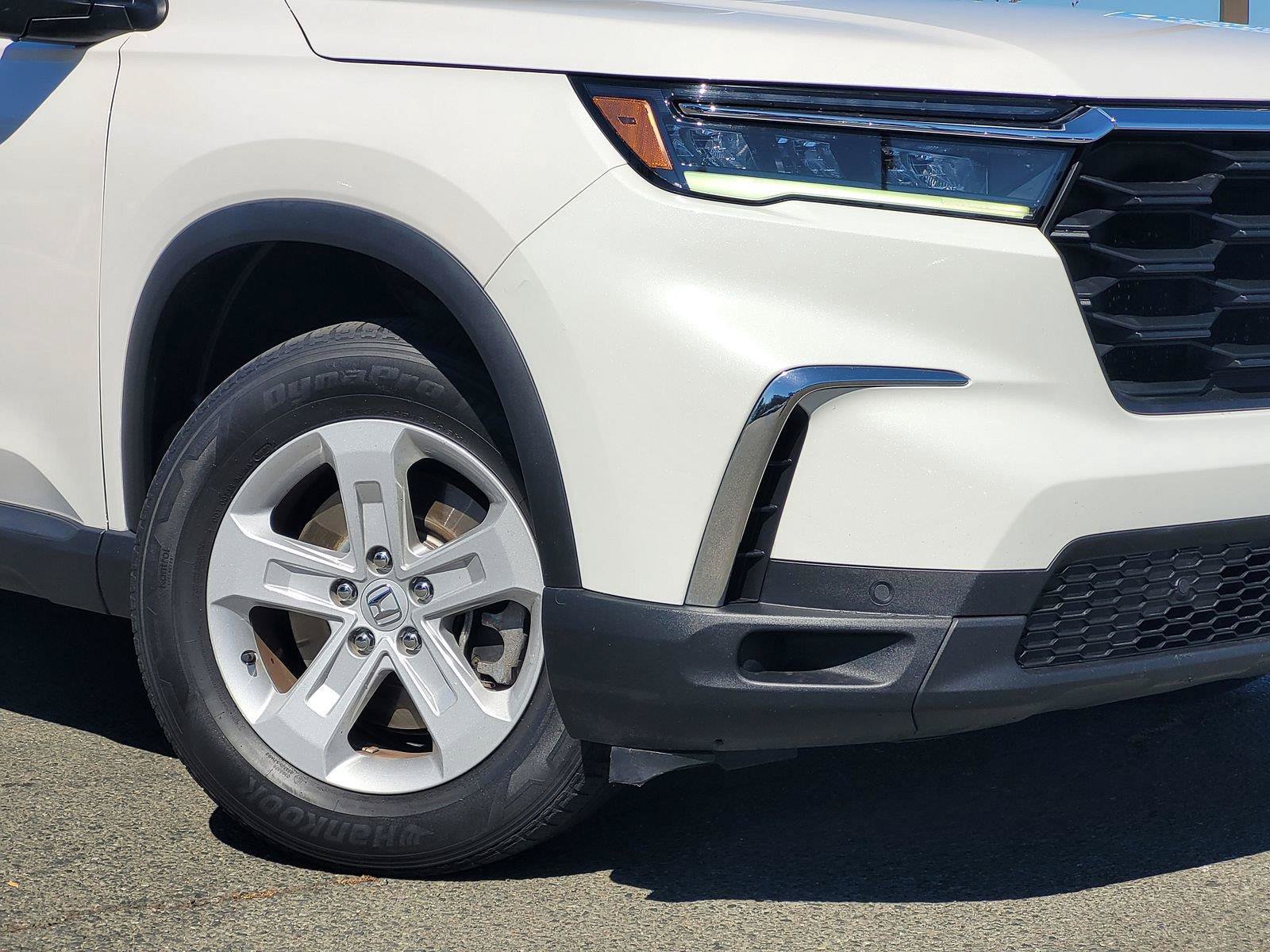 Used 2023 Honda Pilot LX image 11
