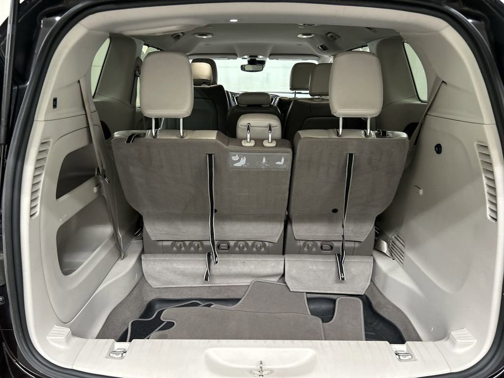 Used 2017 Chrysler Pacifica Touring-L Plus w/ Advanced Safetytec Group FWD image 22