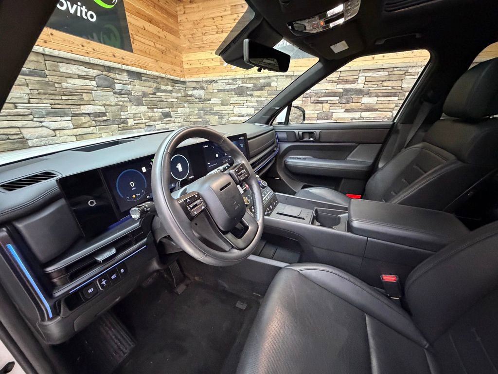 Used 2024 Hyundai Santa Fe Calligraphy image 10