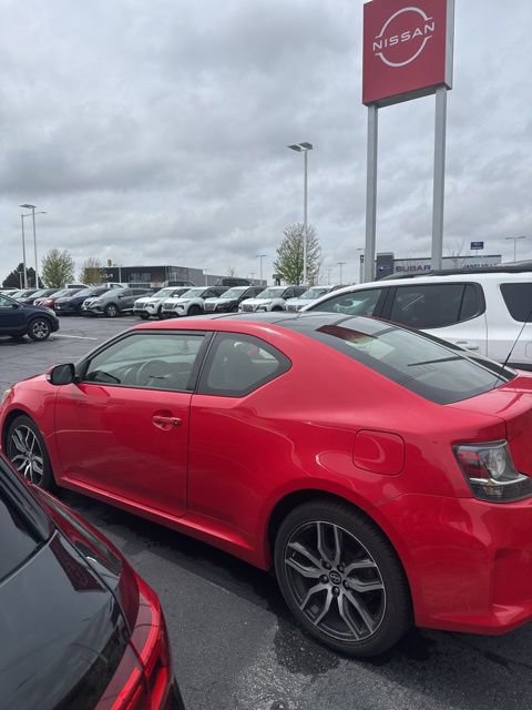 Used 2015 Scion tC FWD image 4