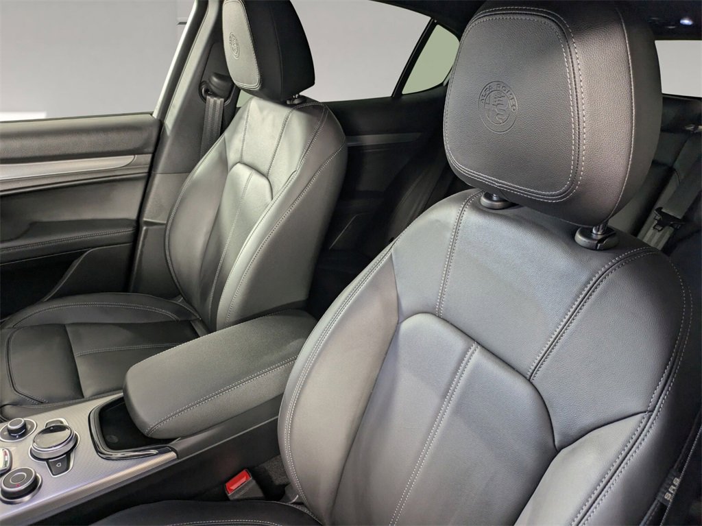 New 2025 Alfa Romeo Stelvio Sprint image 11