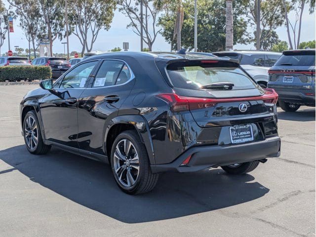 New 2026 Lexus UX 300h FWD image 7