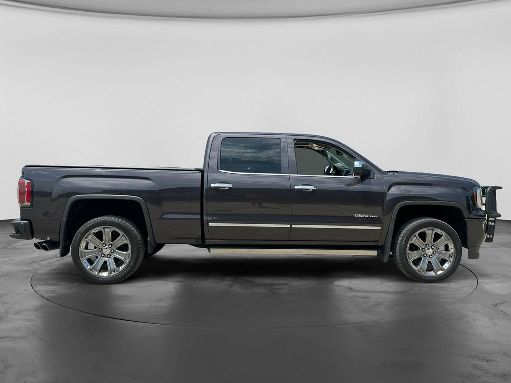 Used 2016 GMC Sierra 1500 Denali w/ Denali Ultimate Package AWD/4WD image 10