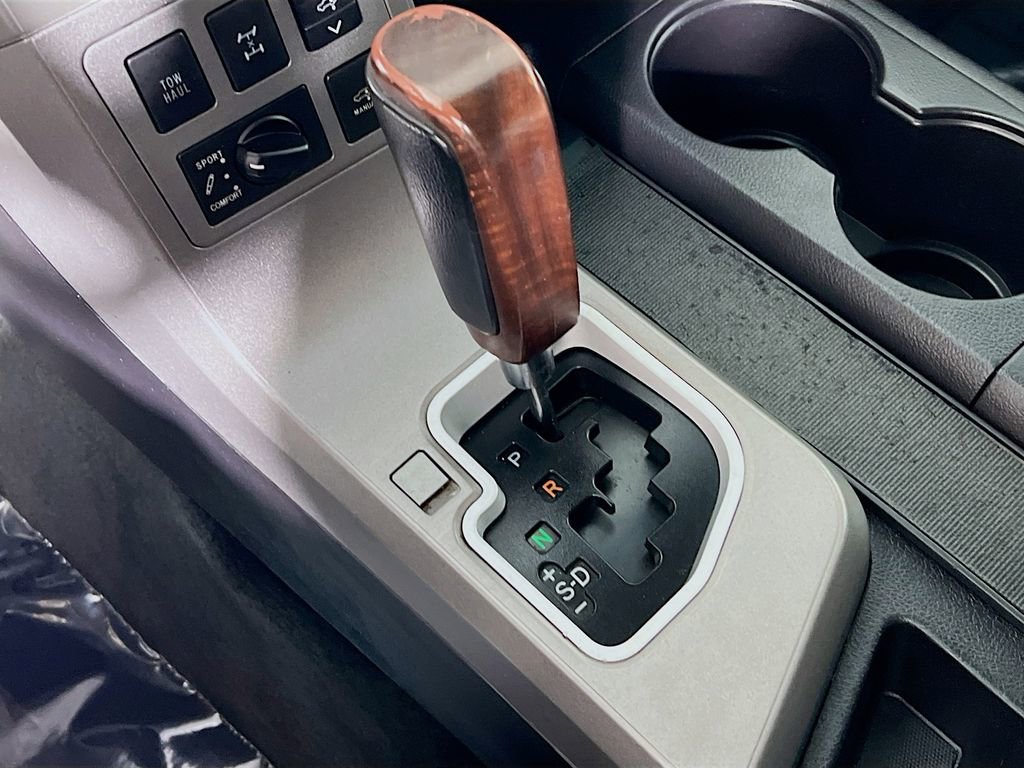 Used 2015 Toyota Sequoia Platinum image 16