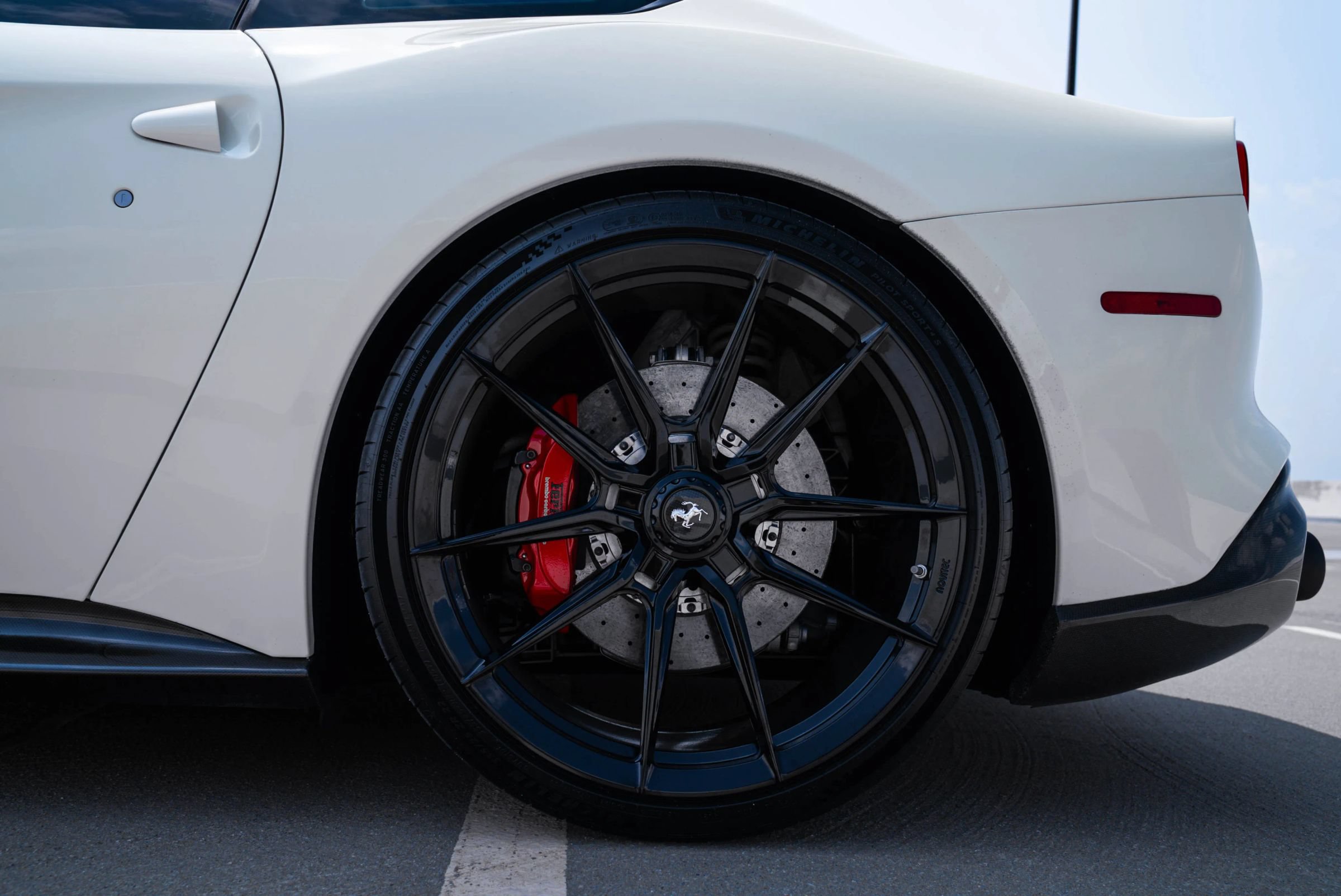 Used 2015 Ferrari F12 Berlinetta RWD image 13