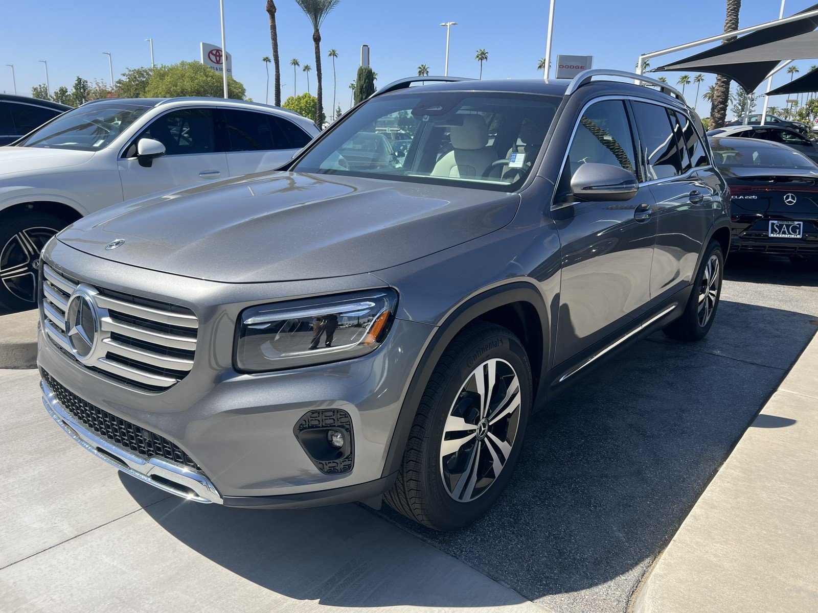 New 2026 Mercedes-Benz GLB 250 image 1