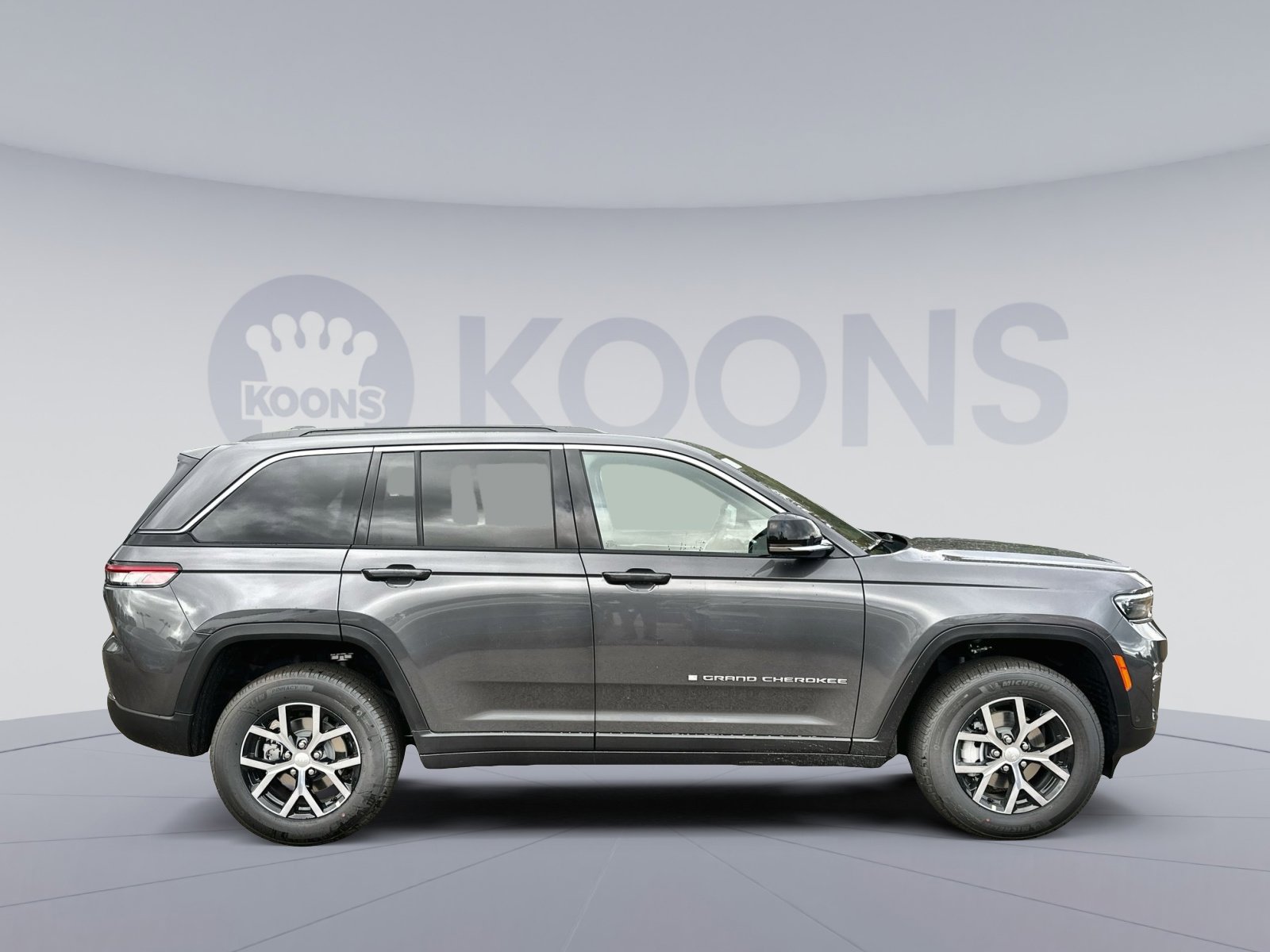 New 2025 Jeep Grand Cherokee Limited w/ Luxury Tech Group II image 8