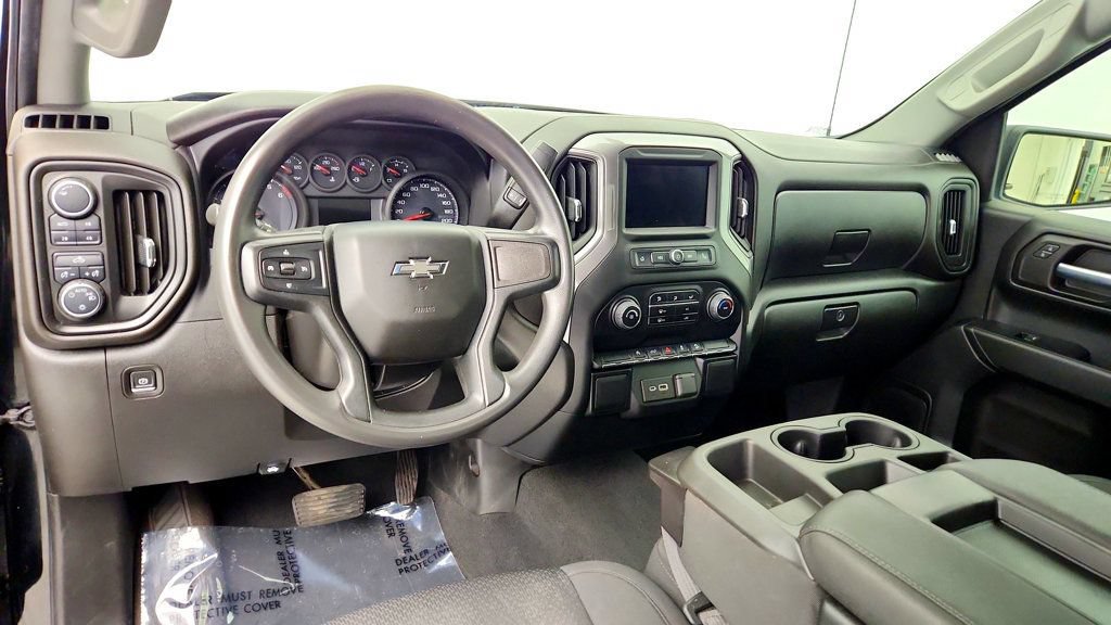 Used 2022 Chevrolet Silverado 1500 Custom Trail Boss AWD/4WD image 12