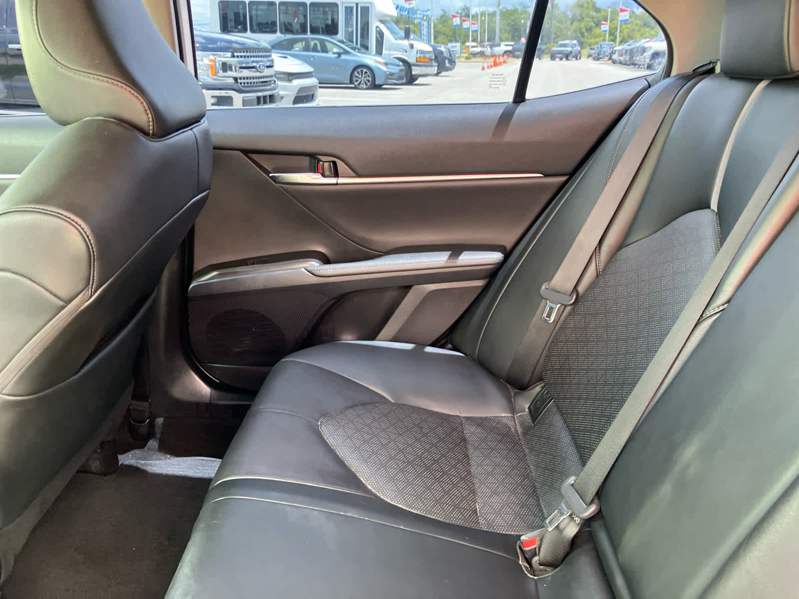 Used 2022 Toyota Camry XSE image 34