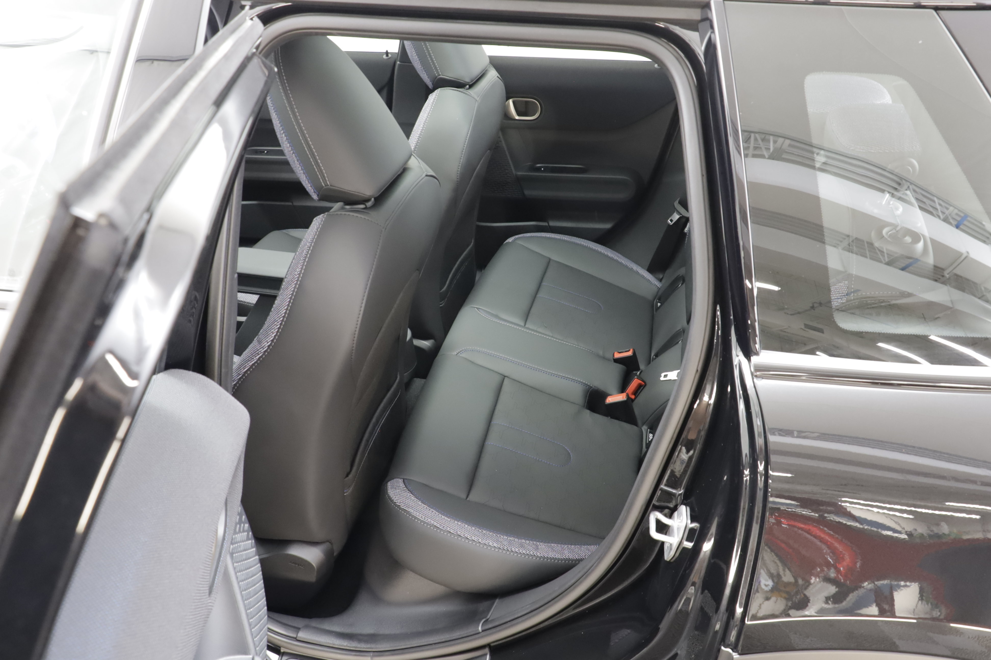 New 2027 MINI Cooper 4-Door Hardtop FWD image 19