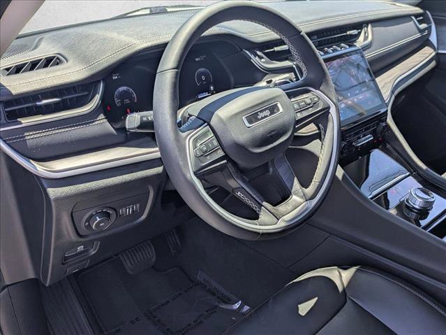 Used 2023 Jeep Grand Cherokee Limited w/ Black Appearance Package RWD image 10