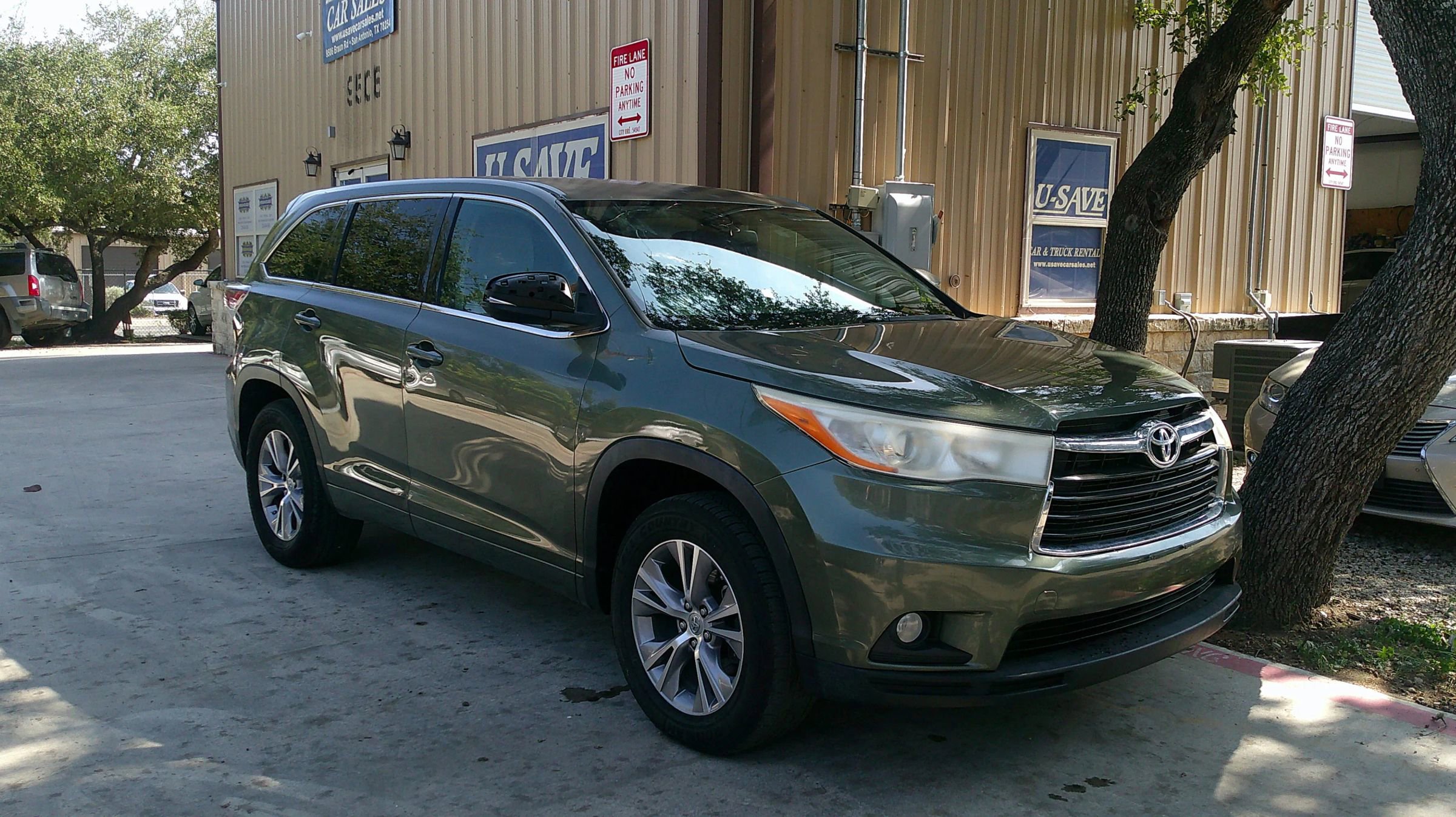 Used 2014 Toyota Highlander LE