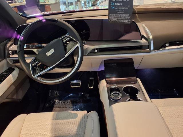 New 2026 Cadillac Vistiq Luxury AWD/4WD image 11
