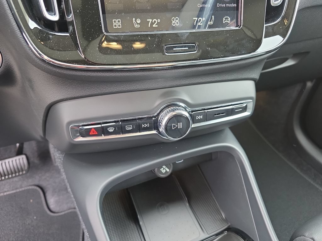 Certified 2026 Volvo XC40 B5 Plus w/ Protection Package Premier AWD/4WD image 15