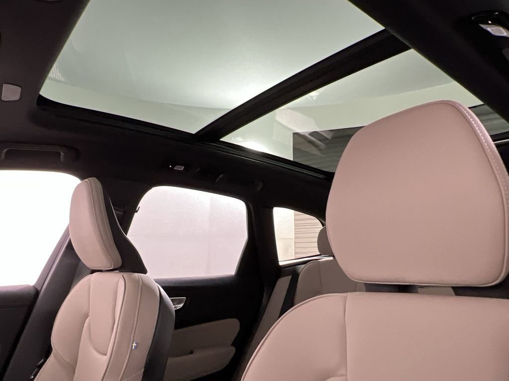 New 2026 Volvo XC60 B5 Plus w/ Climate Package image 12