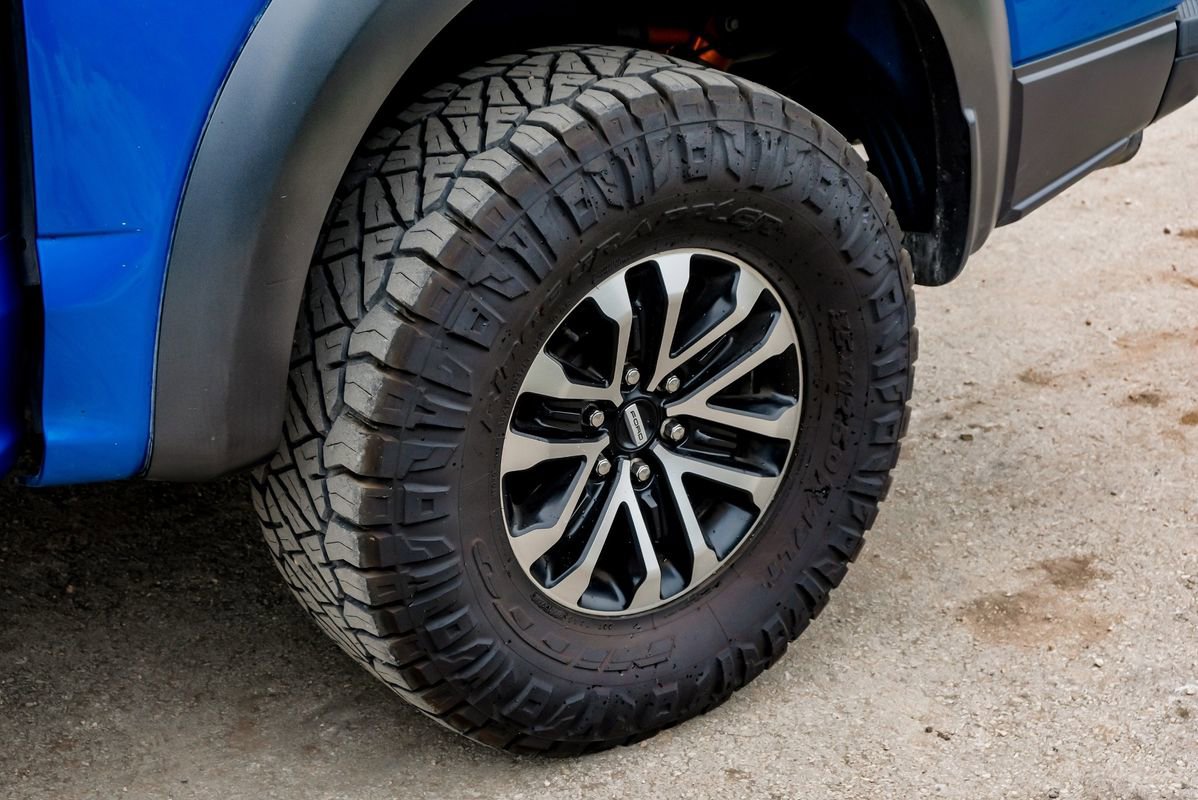 Used 2019 Ford F150 Raptor w/ Equipment Group 802A Luxury AWD/4WD image 64