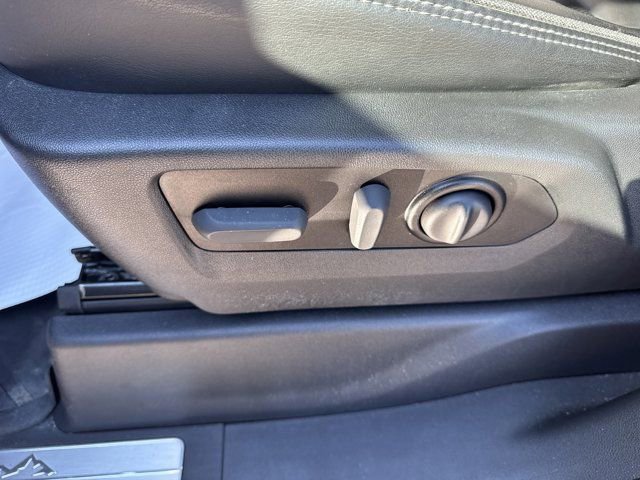 Used 2021 Chevrolet Silverado 1500 High Country image 13