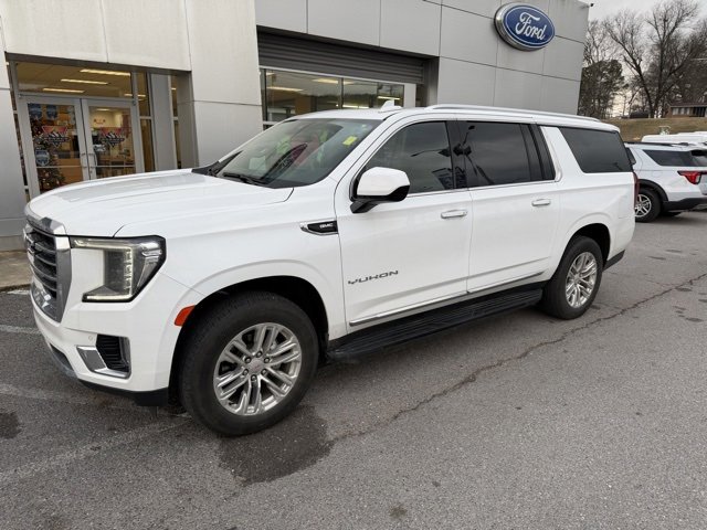Used 2024 GMC Yukon XL SLT image 2