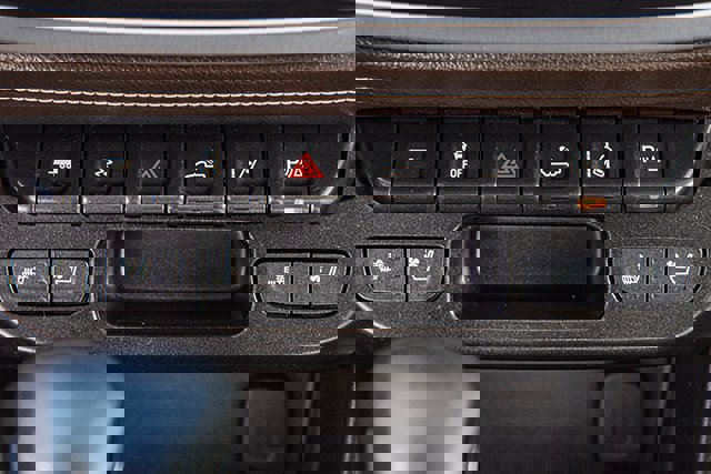 Used 2022 GMC Canyon Denali image 20