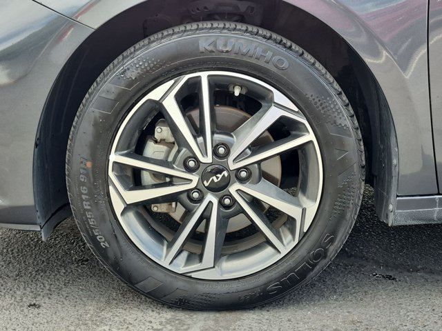 Used 2022 Kia Forte LXS FWD image 22