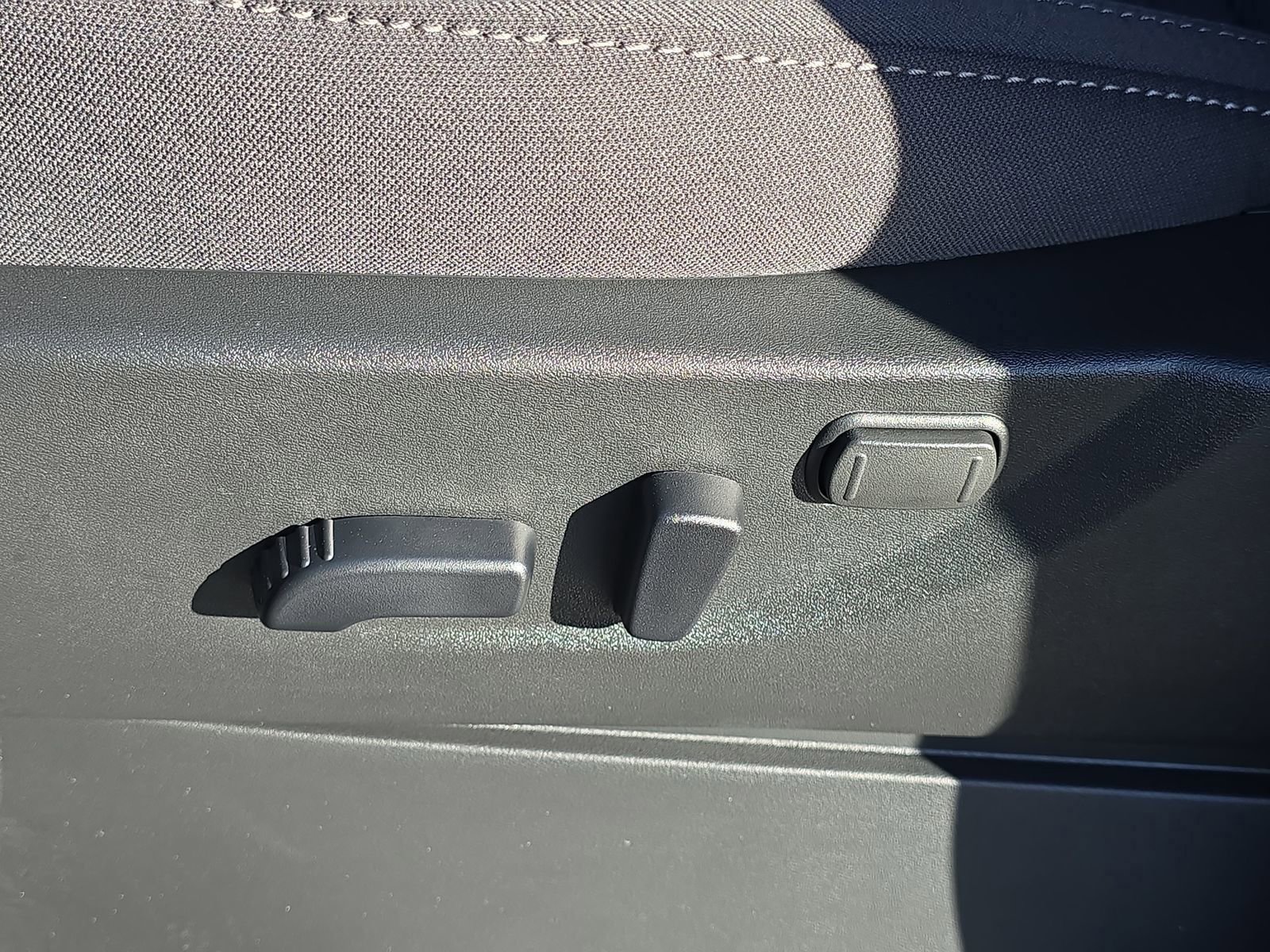 New 2026 Nissan Frontier SV w/ Tow Package image 12