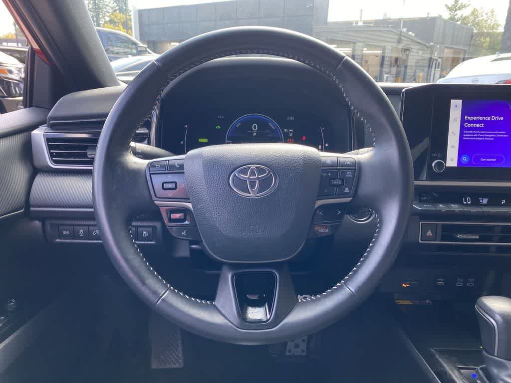 Used 2025 Toyota Camry SE FWD image 19