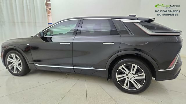 Used 2024 Cadillac Lyriq Tech RWD image 11
