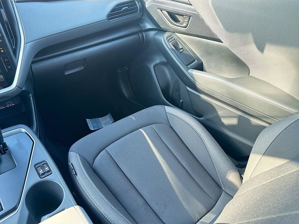 Used 2025 Subaru Crosstrek 2.0i Premium image 23