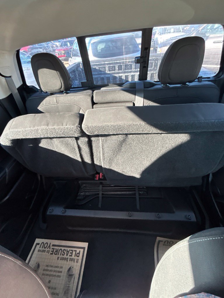 Used 2020 GMC Canyon SLE w/ Elevation Edition AWD/4WD image 16