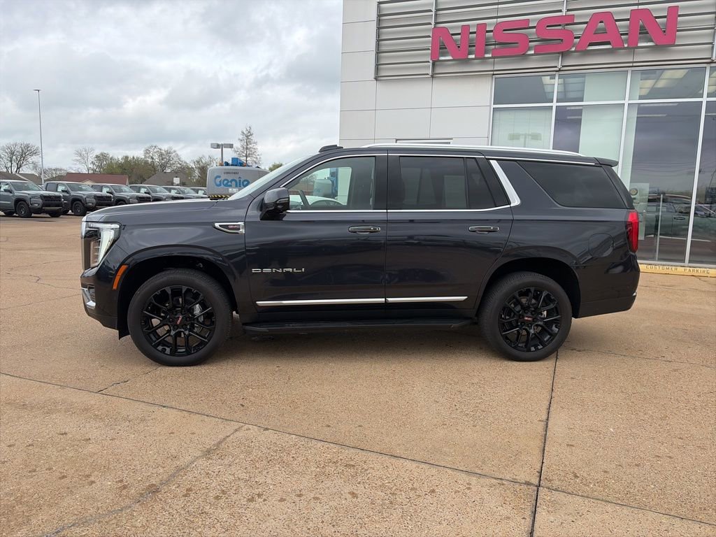 Used 2025 GMC Yukon Denali w/ LPO, Floor Liner Package image 2