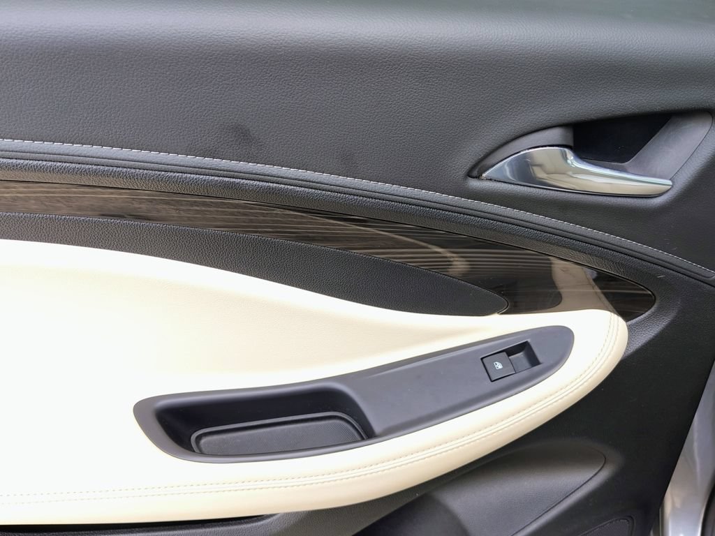 Used 2020 Buick Envision Preferred FWD image 29