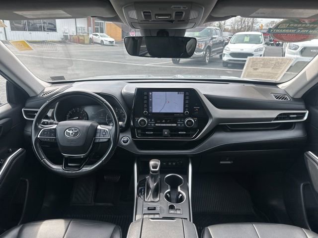 Used 2021 Toyota Highlander XLE image 24