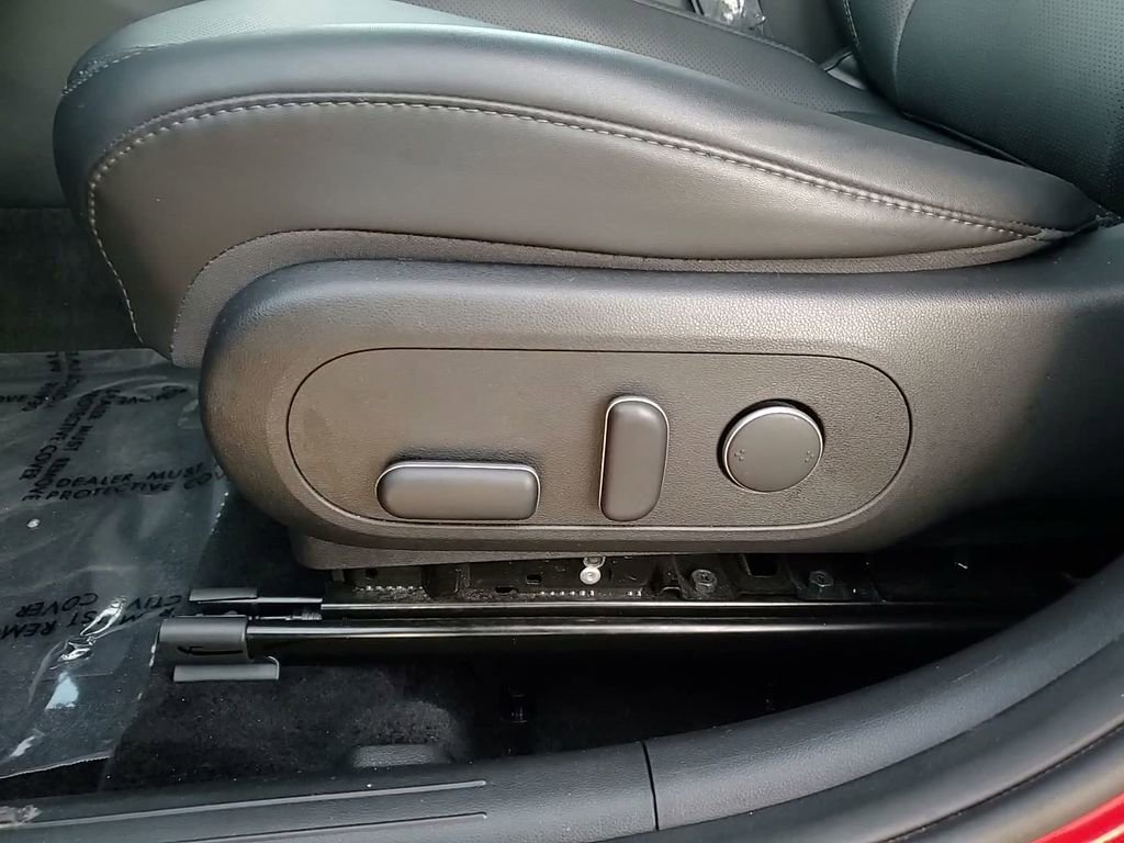 Certified 2025 Hyundai Kona Limited image 14